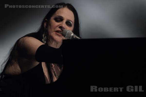 DIAMANDA GALAS - 2010-06-04 - PARIS - Espace Charlie Parker - Grande Halle - 